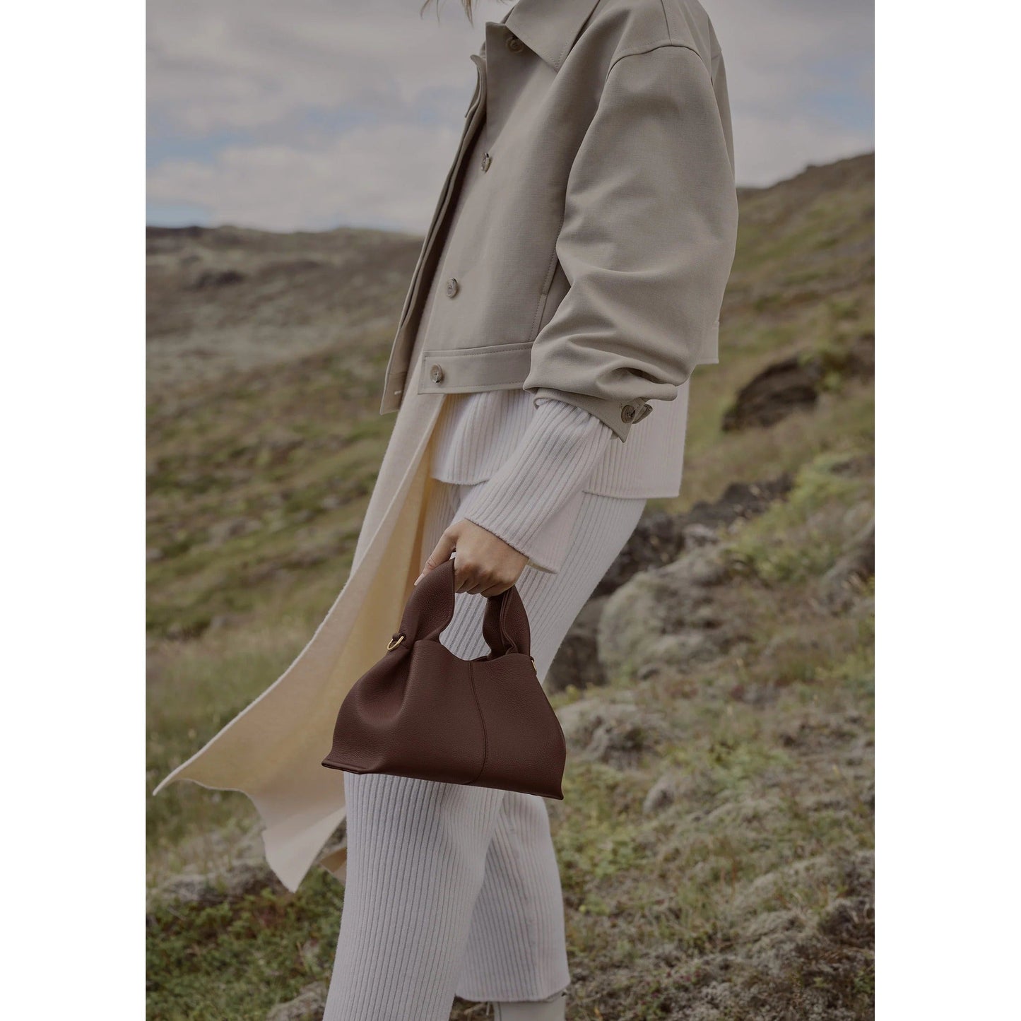 Clara | Stylish Travel Companion